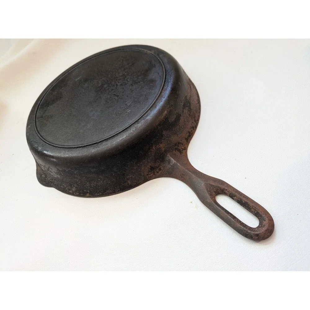 Griswold Iron Mountain 7 1032A Cast Iron Skillet Ban 2 Spout Unrestored